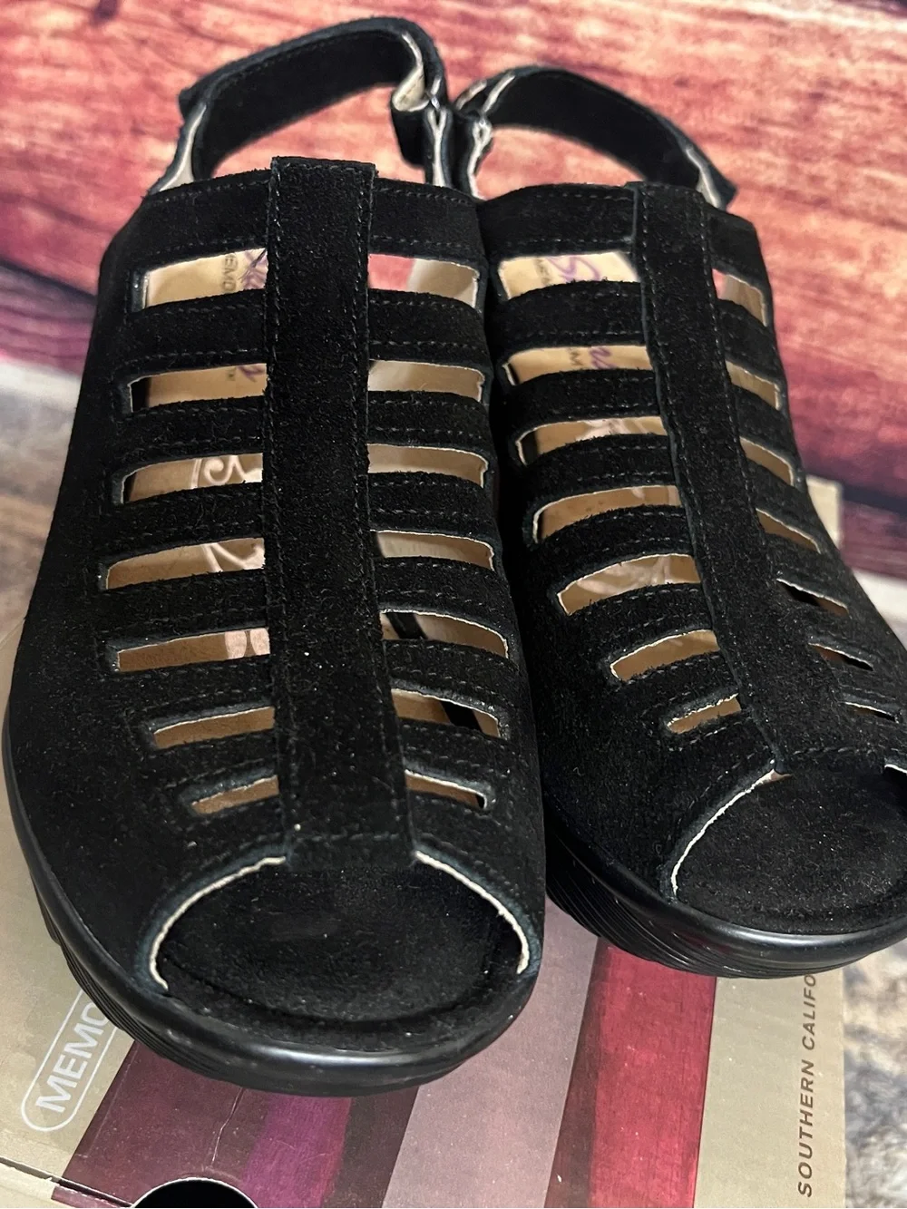 Skechers Parallel Trapezoid Memory Foam Black Wedge Sandals Size 8